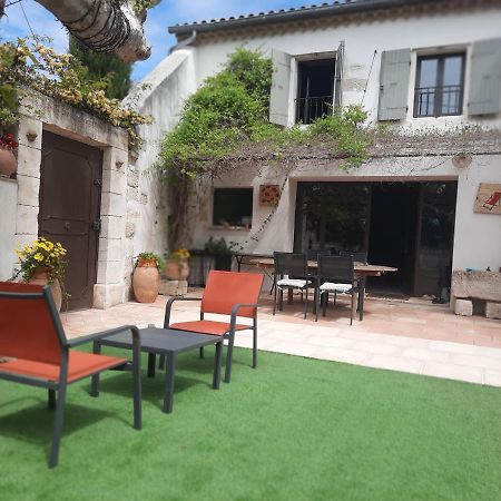 Mas La Maison de mon Père  Proche AVIGNON à PUJAUT Esterno foto